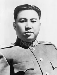 Marschall Kim Il Sung, Vorsitzender des Zentralkomitees der Koreanischen Arbeiterpartei und Premierminister der Demokratischen Volksrepublik Korea, 1953